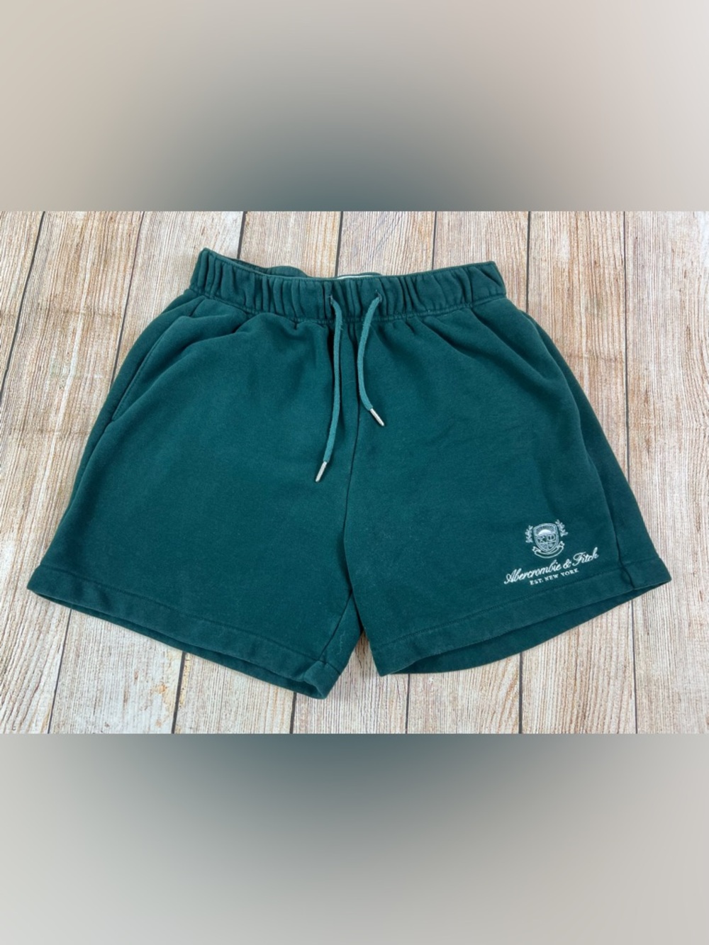 Mens Abercrombie & Fitch  Green Soft A&F Fleece Relaxed Fit Shorts Size Small